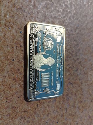 Oggetto decorativo 10.000 dollari