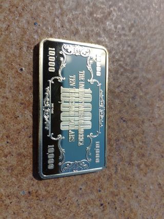Oggetto decorativo 10.000 dollari
