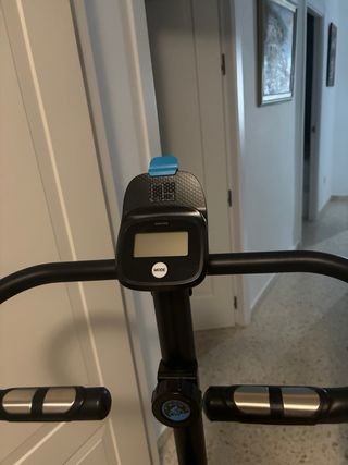 Bicicleta estática con ruedas