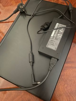 Portátil Gaming MSI i7 + Ratón Gaming DS300