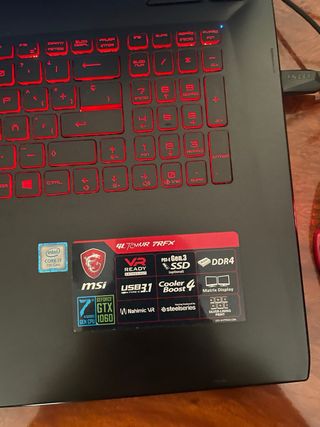 Portátil Gaming MSI i7 + Ratón Gaming DS300
