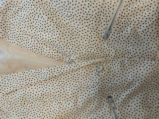 Americana beige con lunares