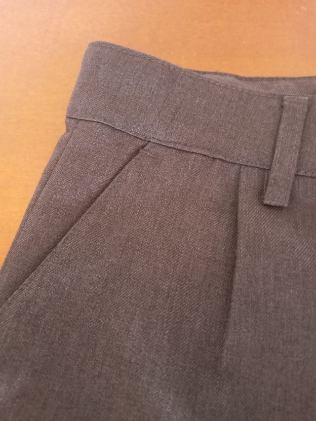 Pantalón corto uniforme 13-14 años