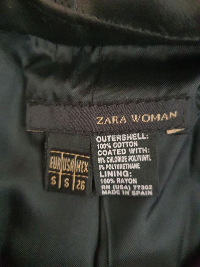 Chaqueta negra chica