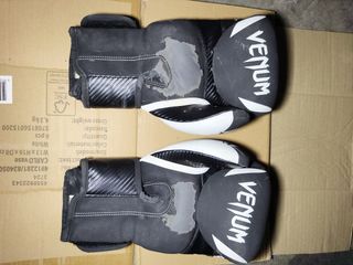 Guantes boxeo Venum 12 oz