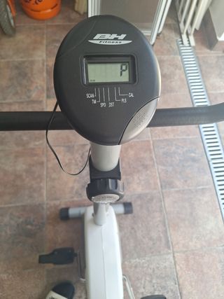 Bicicleta estática BH Fitness