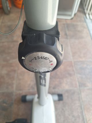 Bicicleta estática BH Fitness