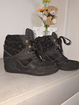 Zapatillas Louis Vuiton negras altas