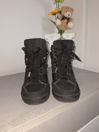 Zapatillas Louis Vuiton negras altas