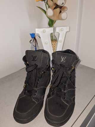 Zapatillas Louis Vuiton negras altas