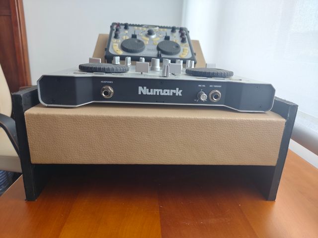 Combo Controladoras Numark Omni Control + Hércules