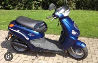 Aprilia Gulliver scooter azul