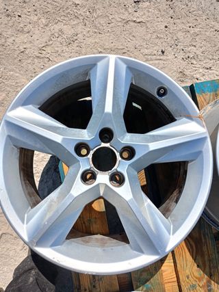 4 Llantas Audi 18" usadas