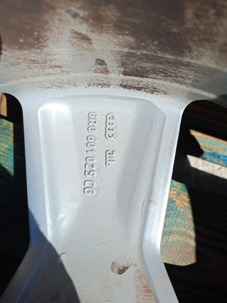 4 Llantas Audi 18" usadas