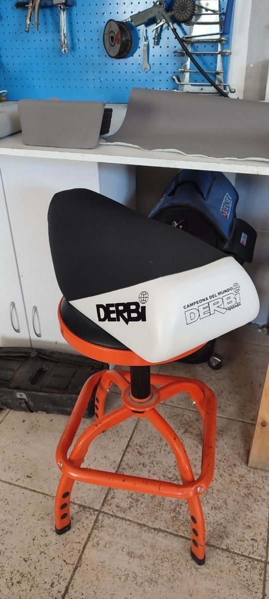 Kit vinilo termoahdesivo asiento derbi