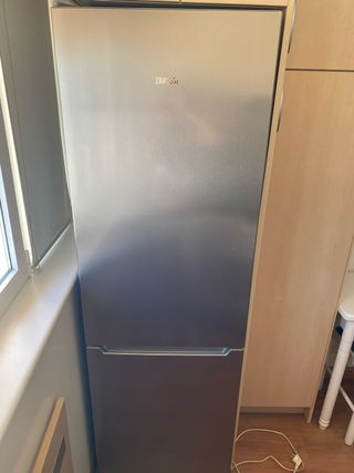 Nevera Zanussi: ¡Como nueva!