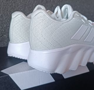 Zapatillas Adidas deportivas 