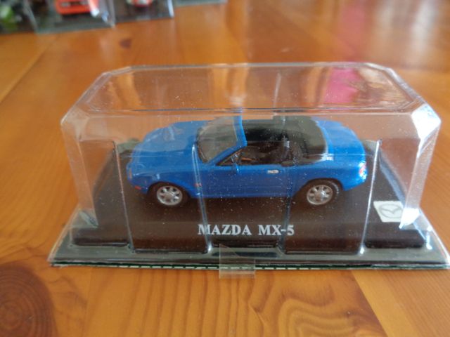 Miniatura Mazda MX-5 1:43