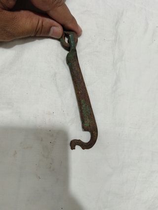 Llamador antiguo de hierro

