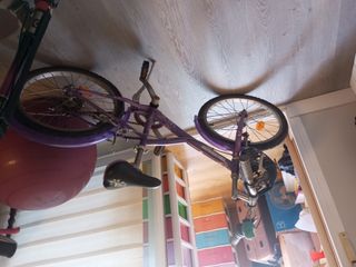 Bicicleta niña 20" púrpura, con marchas