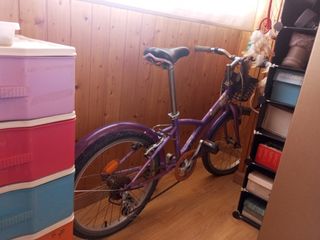 Bicicleta niña 20" púrpura, con marchas