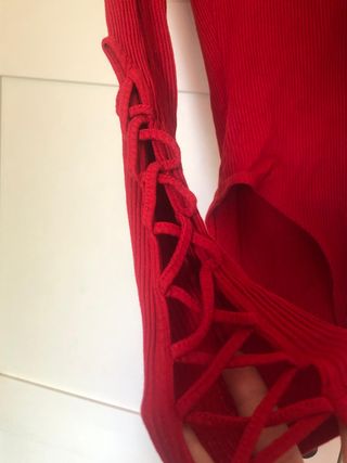 Body rojo Bershka - Talla M
