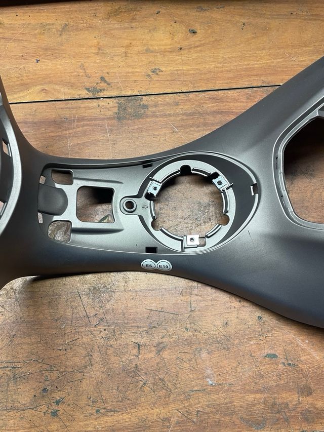 Scocca centrale serbatoio Piaggio Medley 125/150