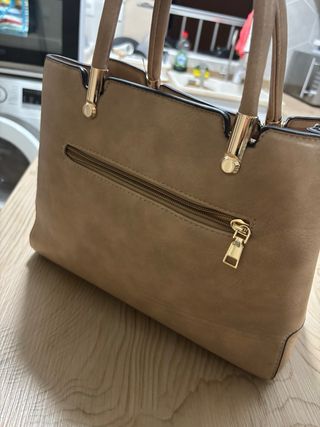 Bolso Guess marrón claro