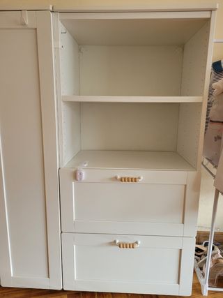 Combinación de armario y estantería Smastad ikea