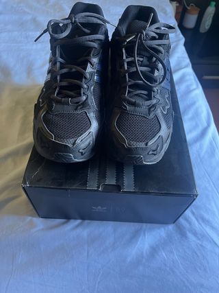 Adidas Response CL Bad Bunny