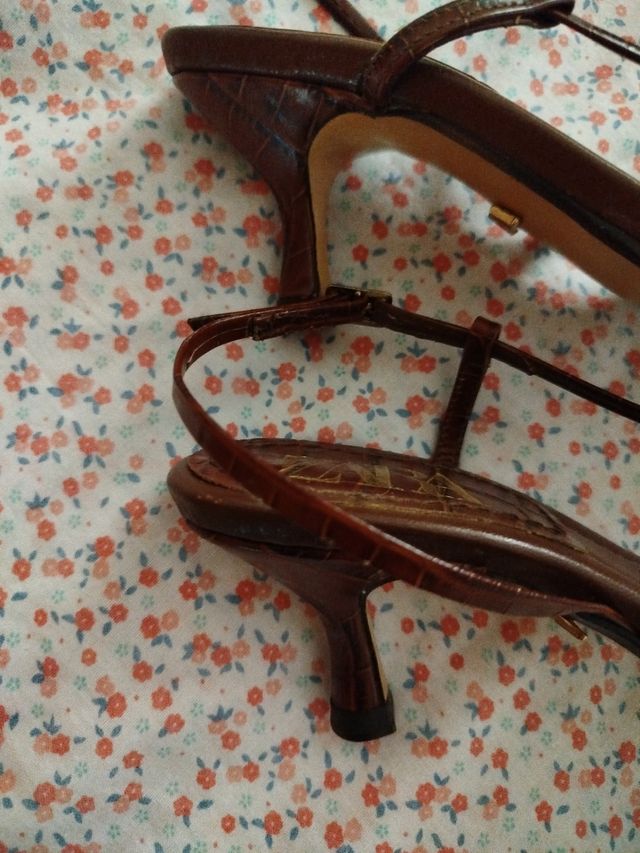 Sandalias Zara marrón