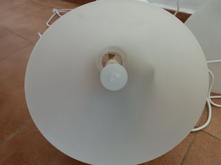 3Lámparas blancas  de colgar
