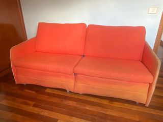 Sofá cama naranja vintage