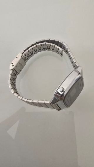Reloj Casio vintage plateado