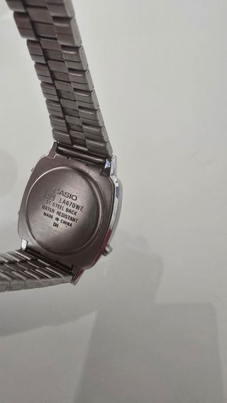 Reloj Casio vintage plateado