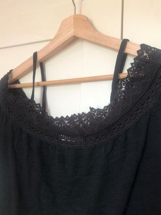 Blusa negra c/encaje T.M-L