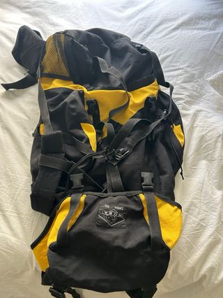 Mochila senderismo negra
