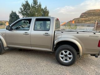 Isuzu Pick up 2005
