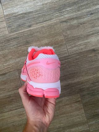 Zapatillas Nike Zoom Vomero 5 rosas