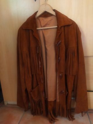 Chaqueta ante marrón flecos