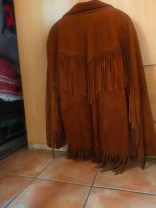 Chaqueta ante marrón flecos
