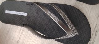 Ipanema chanclas - negras y plateadas