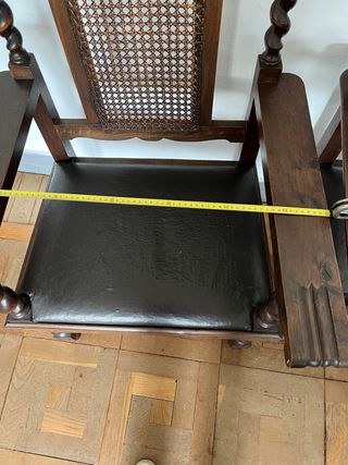 2 Sillones rústicos de madera