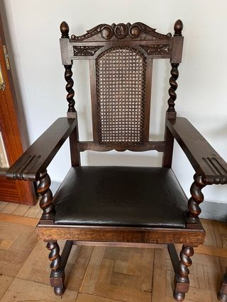 2 Sillones rústicos de madera