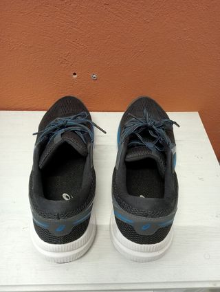 Zapatillas Asics running usadas