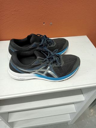 Zapatillas Asics running usadas