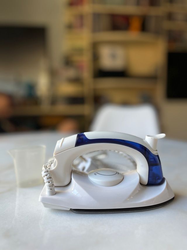 Ferro da stiro pieghevole da viaggio KASANOVA