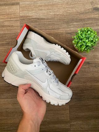 Zapatillas Nike Zoom Vomero 5 Blancas