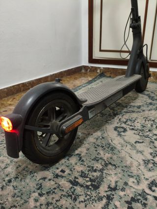 Xiaomi Mi Scooter 1S - Negro