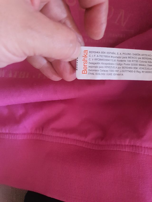 Chaqueta rosa impermeable